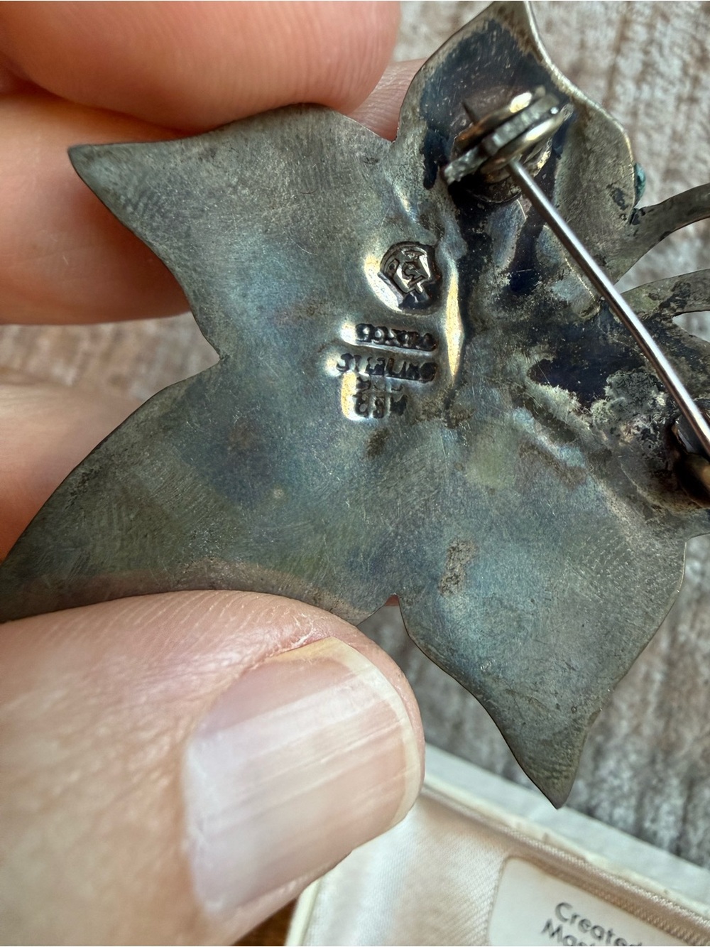 Mastercrafts New Zealand Greenstone 925 leaf brooch - Picture 2 of 4